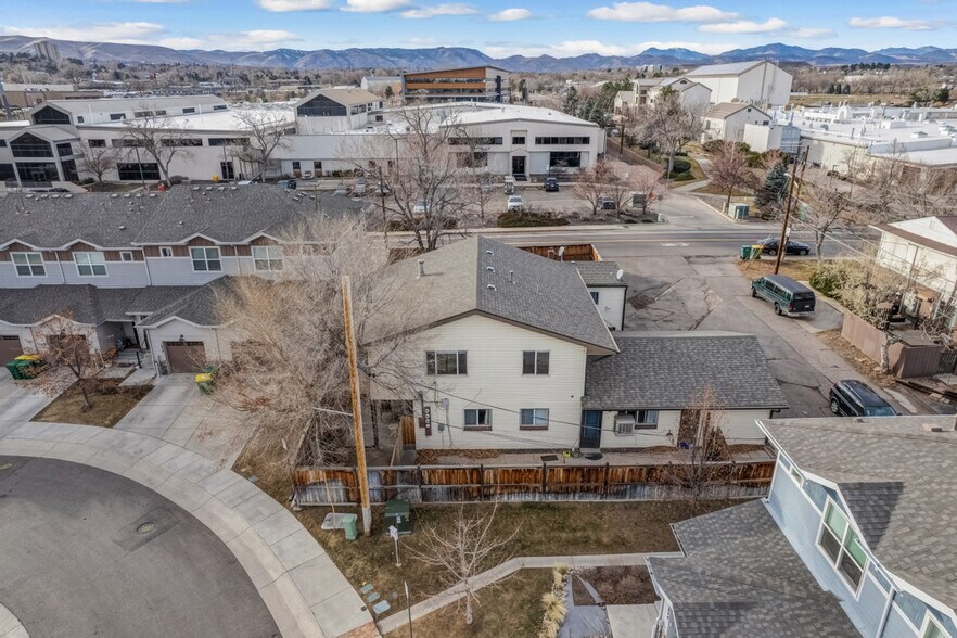 Building Photo - 1190 Oak Cir