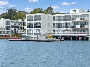 Building Photo - 2BR/2BA Waterfront Corner Condo!  Parking!...