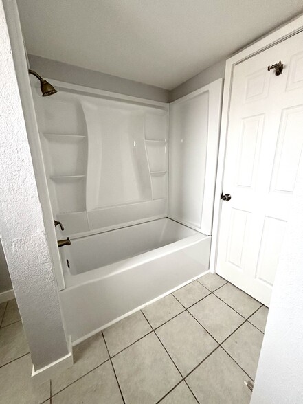 Building Photo - 3213 Joann Way