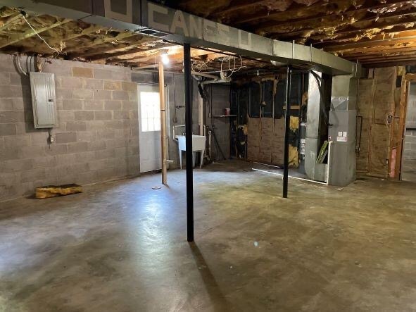 Building Photo - 5467 Winterset Dr