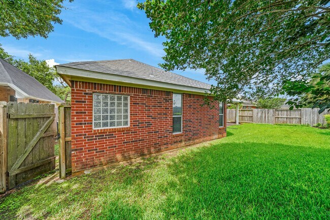 Building Photo - 23818 Indian Hills Way