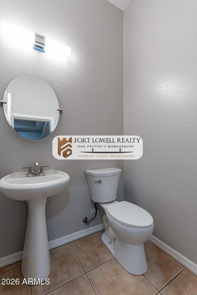 Building Photo - 13354 W San Miguel Ave