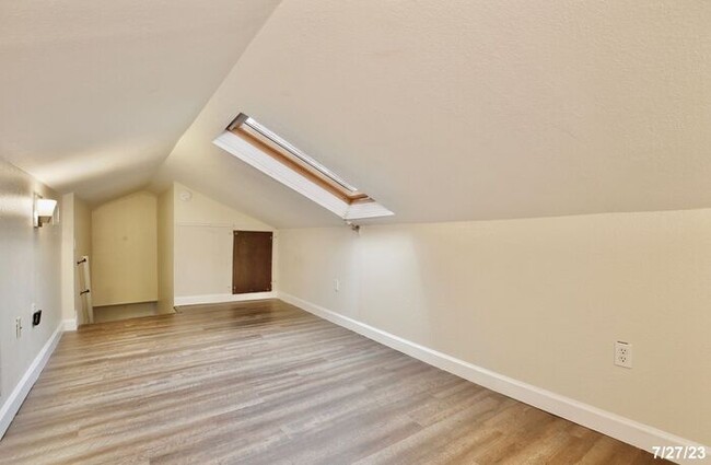 Building Photo - Spacious Well Appointed Studio with a Loft...