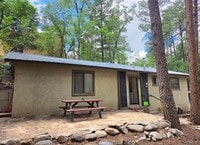 Building Photo - 105 Sleepy Hollow Rd