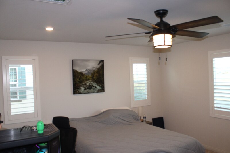 Building Photo - 26840 Red Dr