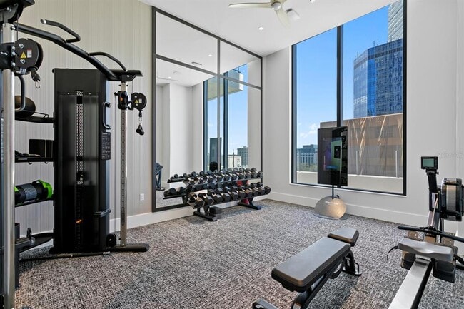 Building Photo - 275 1st Ave S