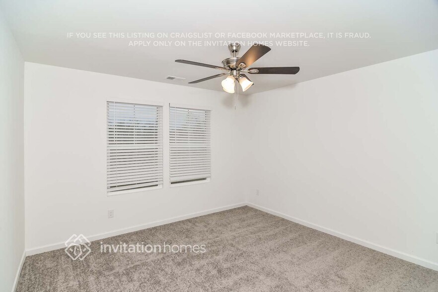 Building Photo - 253 W Millbrook Dr