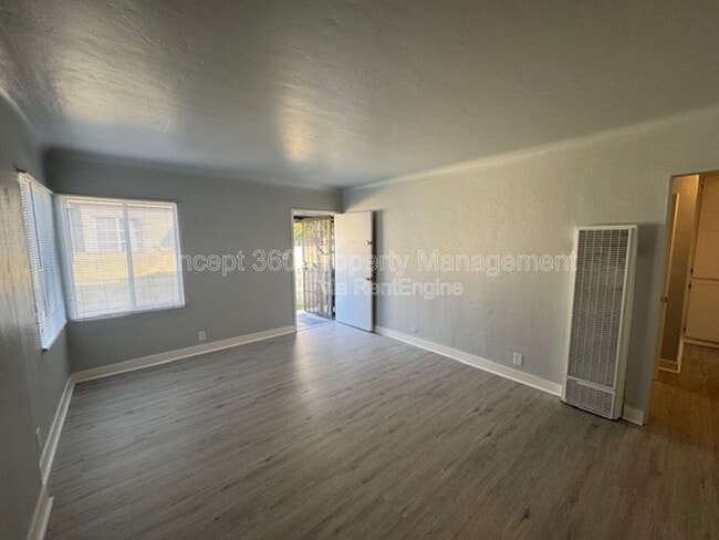 Building Photo - 1834 Cedar Ave