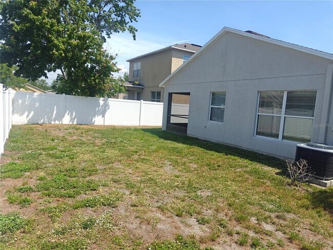Building Photo - 8225 Summer Wood Ln