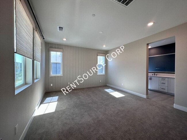 Building Photo - 27124 Observation Ct