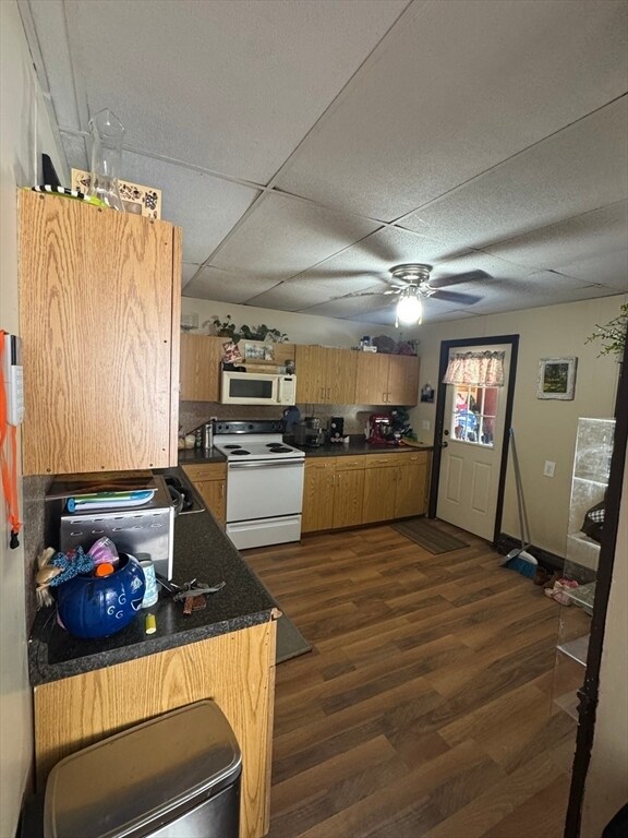 Building Photo - 27 Pleasant St