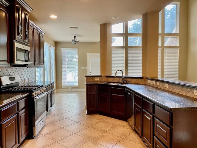 Building Photo - 25503 Lockspur Dr