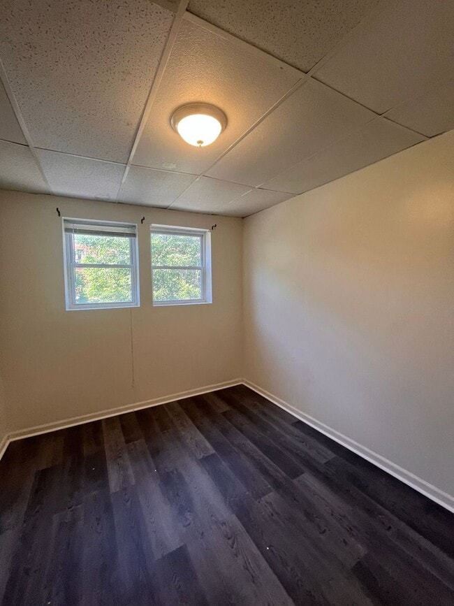 Building Photo - 2026/2027 JHU Homewood Off-Campus 6bd/3ba house w/ W/D. Available 6/6/2026