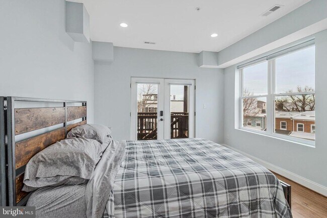 Building Photo - 1620 Massachusetts Ave SE