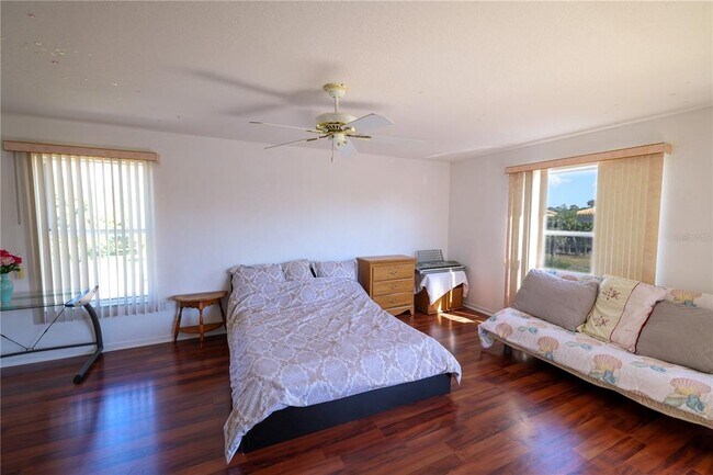 Building Photo - 7345 Brightwaters Ct
