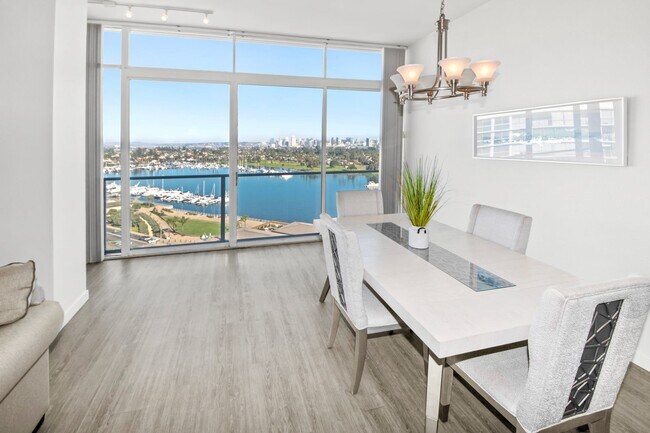 Building Photo - 1820 Avenida Del Mundo