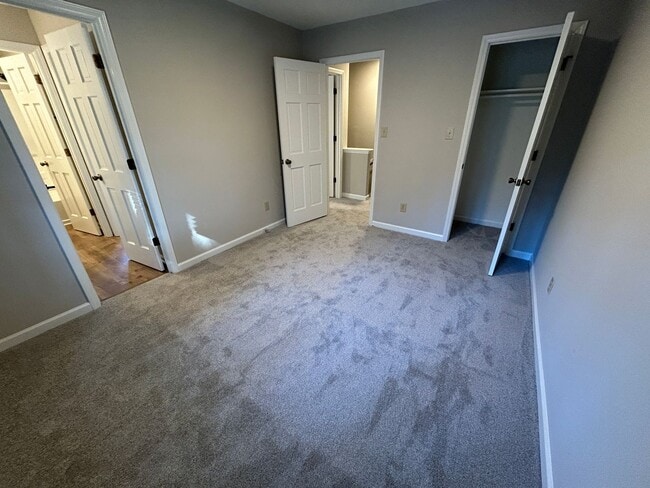 Building Photo - 6528 Thetford Ct