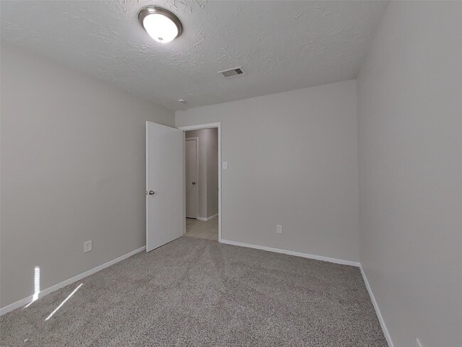 Building Photo - 8510 Sorrel Dr