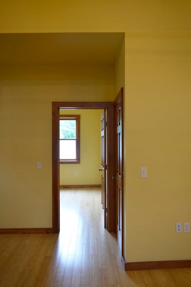 Bedroom 2 (Downstairs) - 36 School St