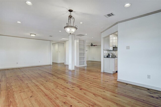 Building Photo - 800 Co Rd 117
