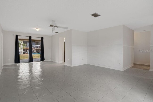 Building Photo - 5524 Gridley Ln