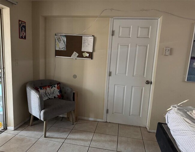 Building Photo - 3251 Devonshire Dr