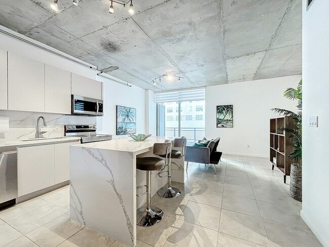 Building Photo - 690 SW 1st Ct