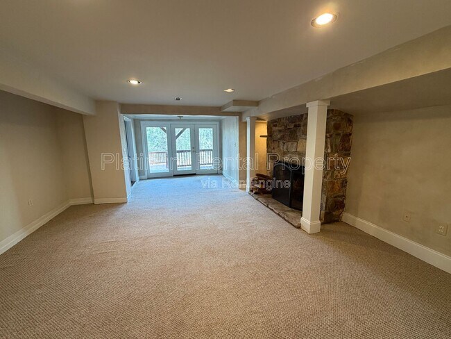 Building Photo - 835 Timber Lake Trail