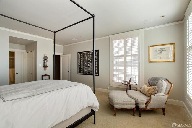 Building Photo - 67 Divisadero St