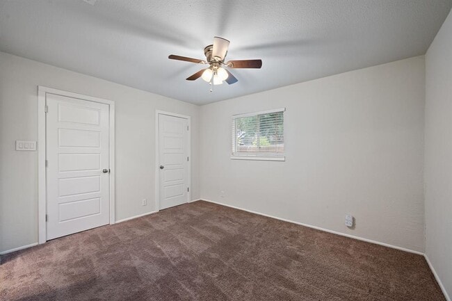 Building Photo - 6305 Clubway Ln