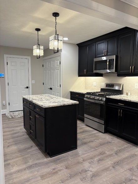 Building Photo - 1149 Old Farm Rd