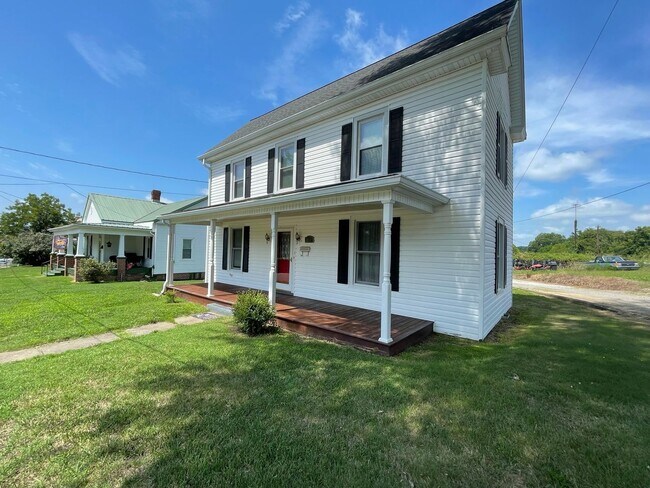 Building Photo - Lawrenceville Home with Lots of Charm and Space