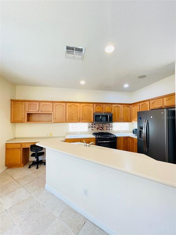 Building Photo - 935 Lascala Dr