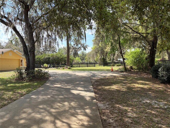 Building Photo - 3205 SE 23rd Pl