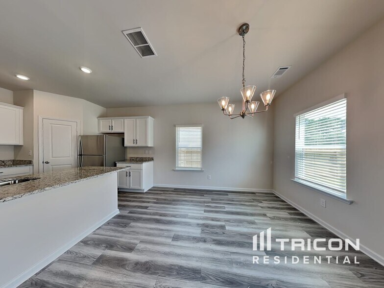 Building Photo - 285 Limestone Cir