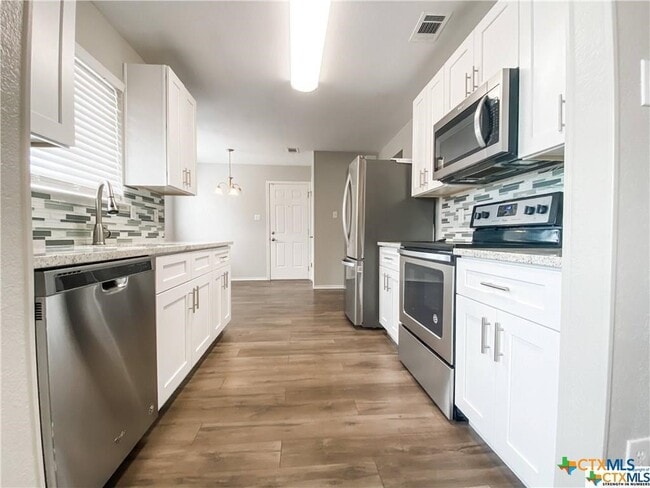 Building Photo - 4505 Shawn Dr
