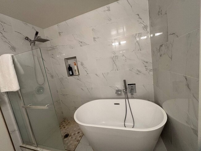 Building Photo - 20301 Bear Creek Rd