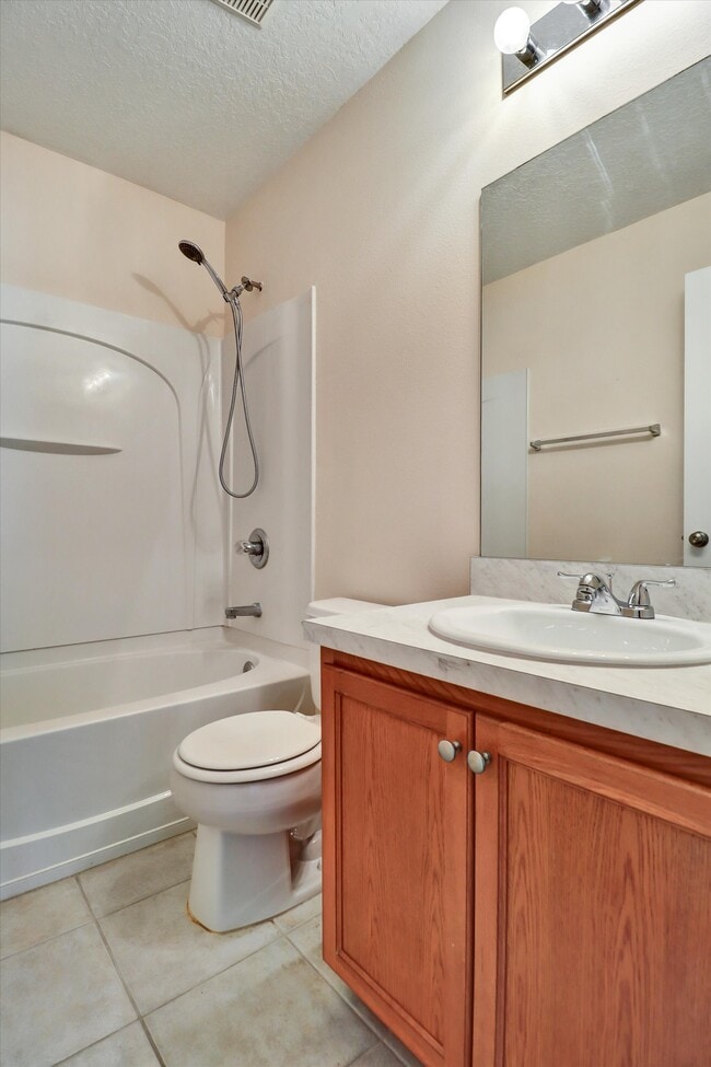 Building Photo - 2719 Portchester Ct