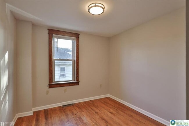 Building Photo - 1035 Spring St