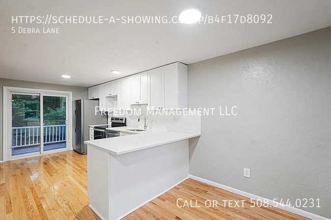 Building Photo - 5 Debra Ln