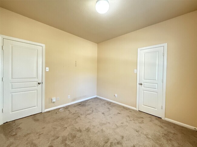 Building Photo - 8206 Malago Point Dr