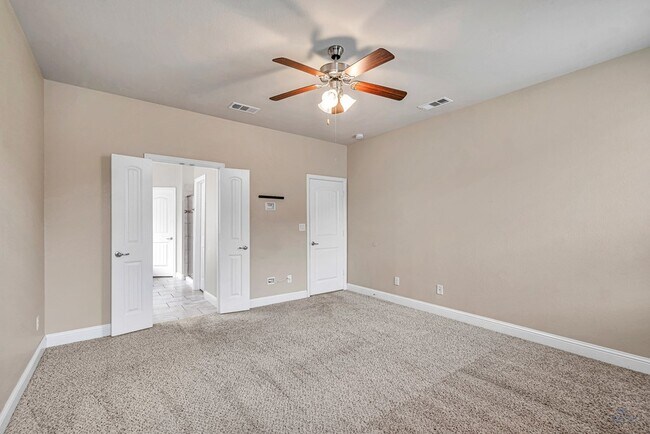 Building Photo - 7041 XIT Ranch Rd