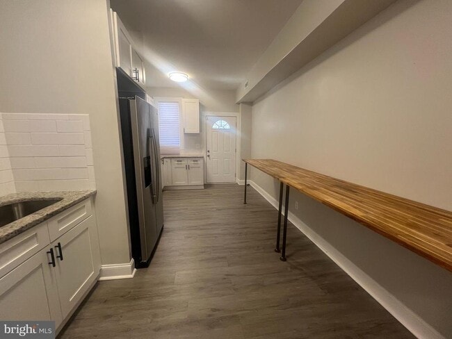 Building Photo - 3031 Shannon Dr