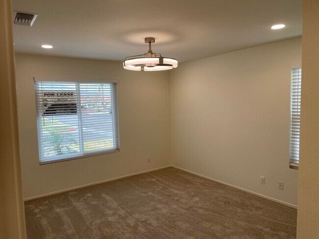 Building Photo - 43376 Cook St