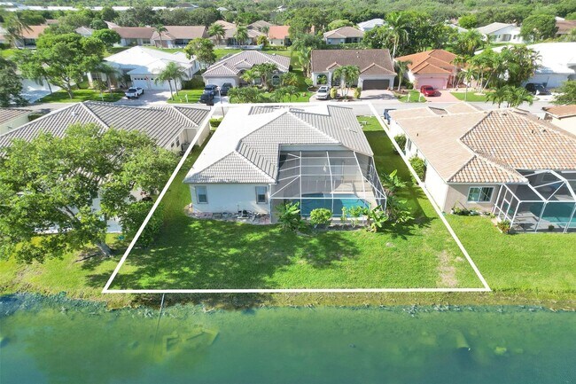 Building Photo - 5977 NW 73rd Ct