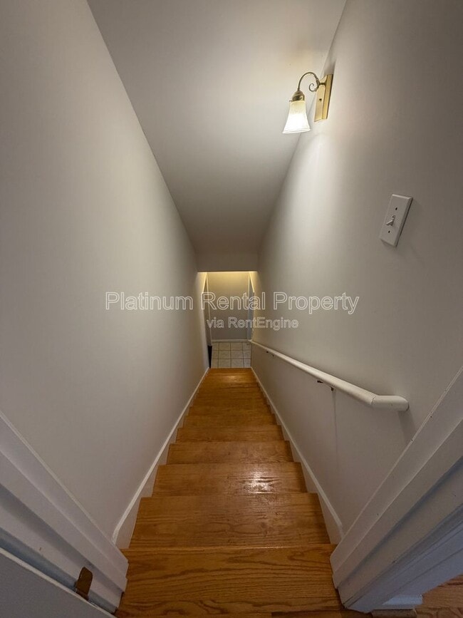 Building Photo - 3440 Alexander Cir