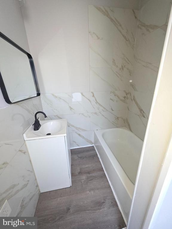 Building Photo - 1107 Muhlenberg St