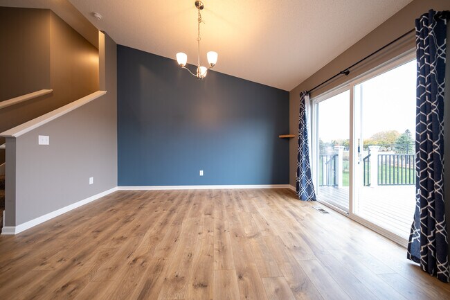 Building Photo - 15141 Emory Cir