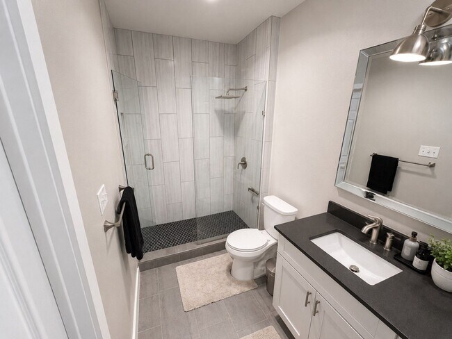 Building Photo - 803 Single Oak Cove