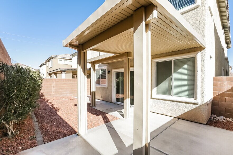 Building Photo - 9775 Pan Falls St